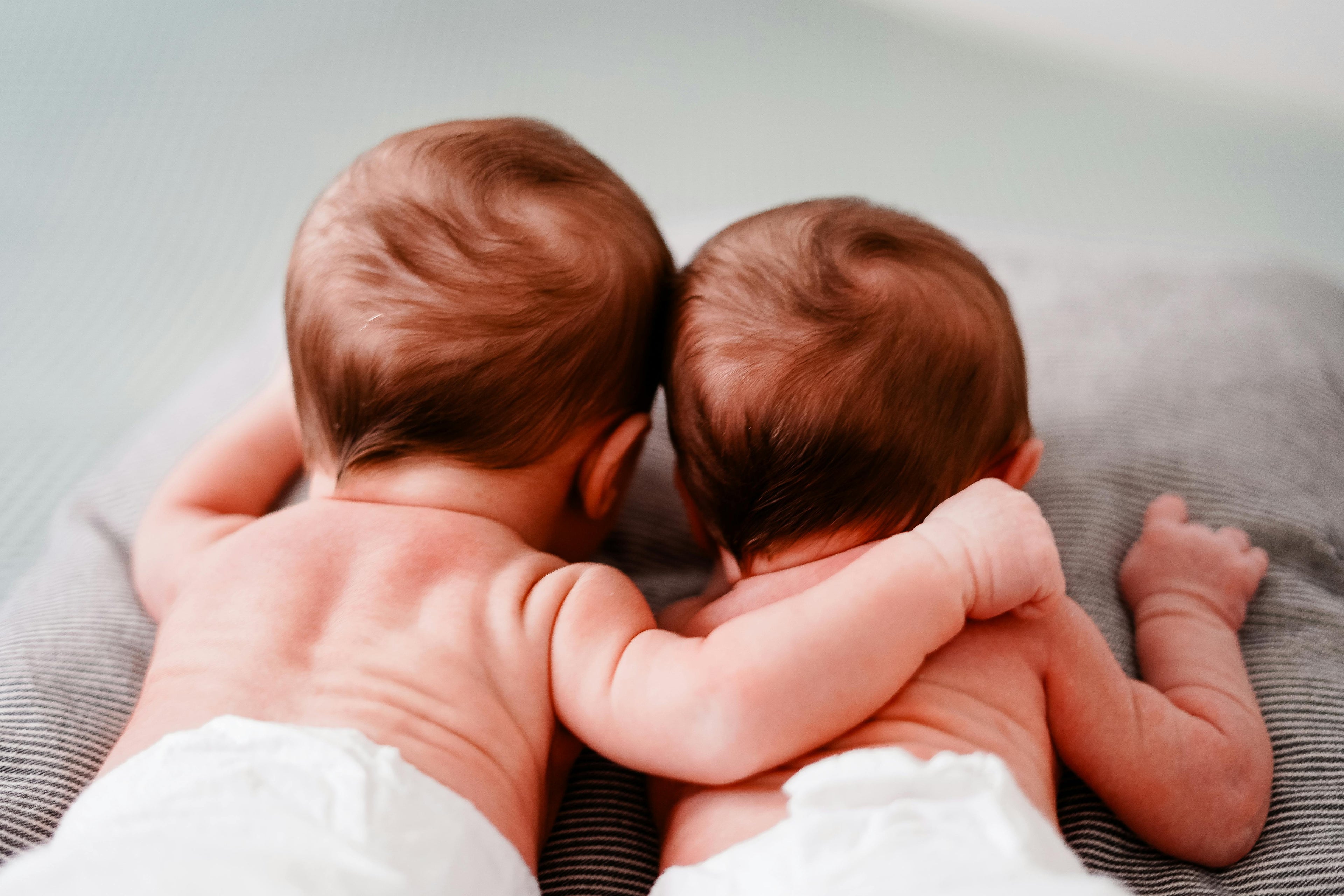 Poussette Double : Le Guide Complet pour les Parents de Jumeaux ou de 2 Enfants Image